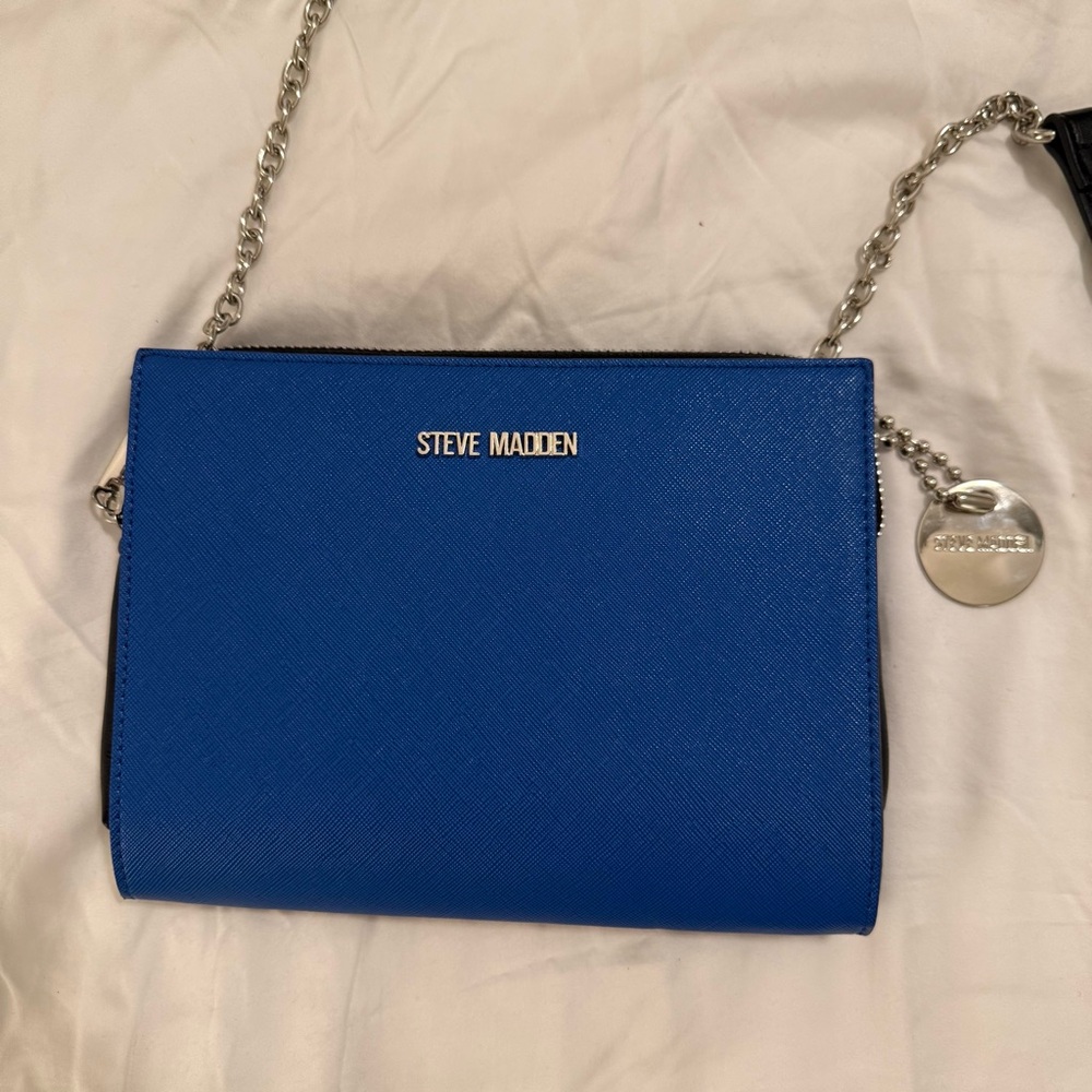 Steve Madden Blue Crossbody “Wallet on a String” Bag. Like new condition!
